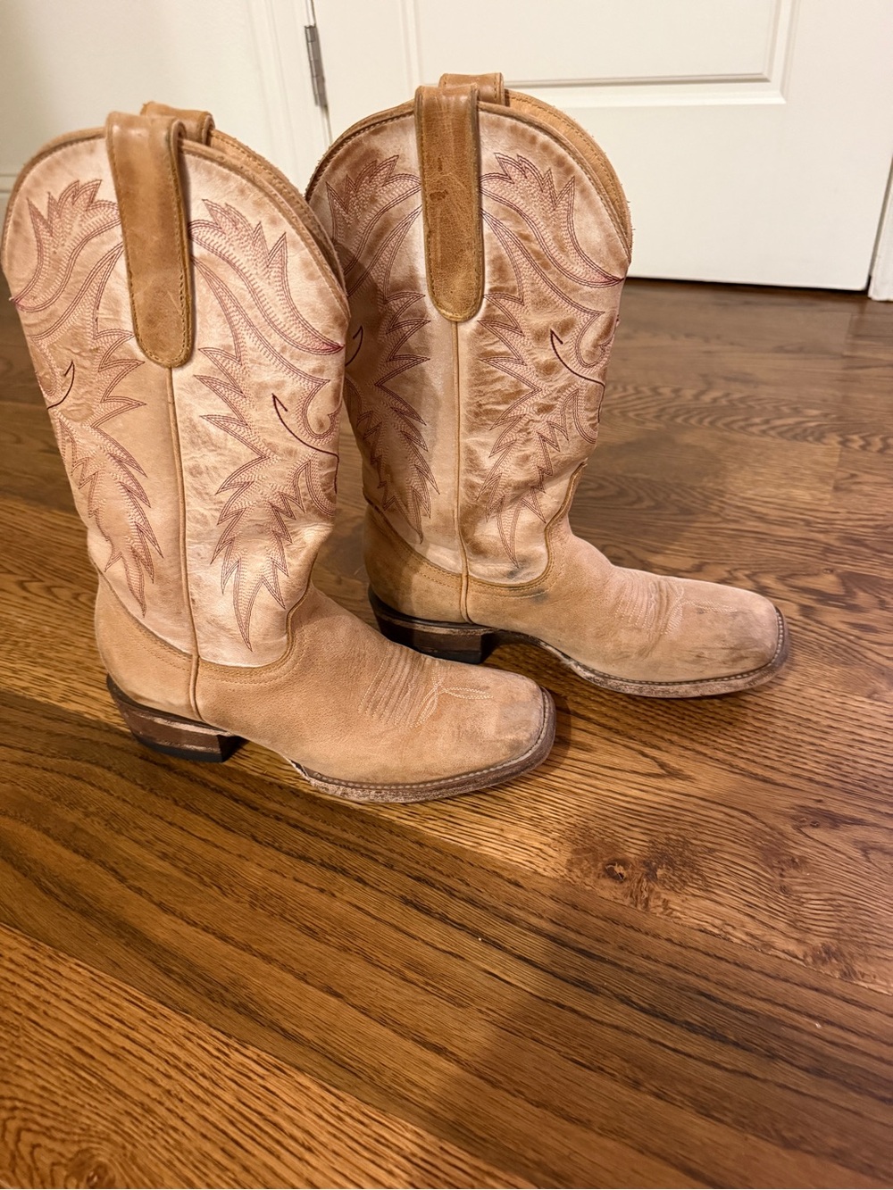 Ladies Tan Western Cowboy Boots - Classic Pull-On Style